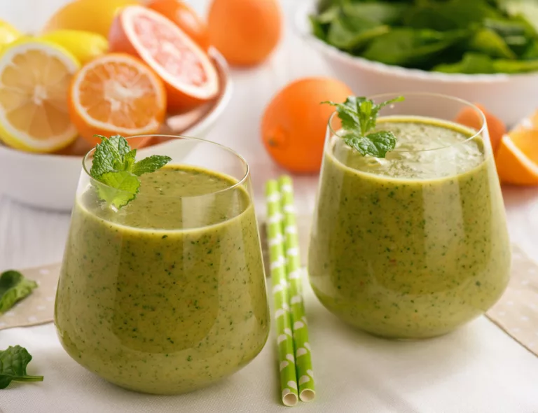 Smoothie épinards agrumes